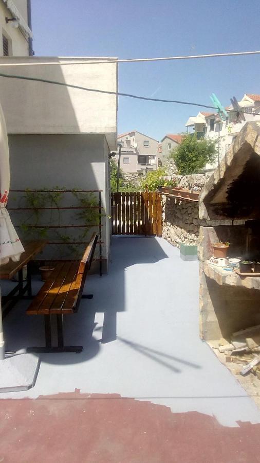 Apartment Mika Vodice Luaran gambar