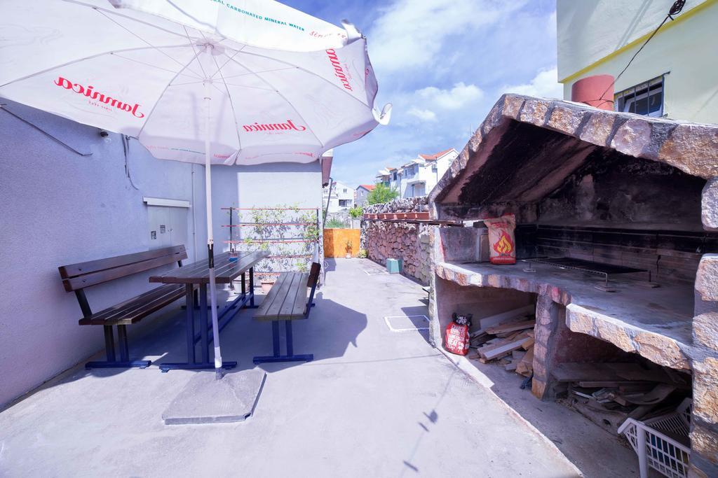 Apartment Mika Vodice Luaran gambar