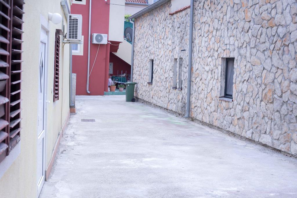 Apartment Mika Vodice Luaran gambar